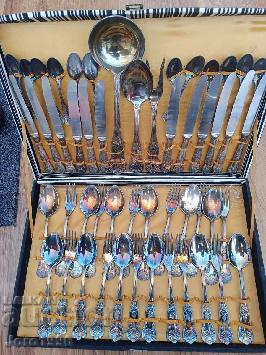 Retro vintage cutlery set in original case