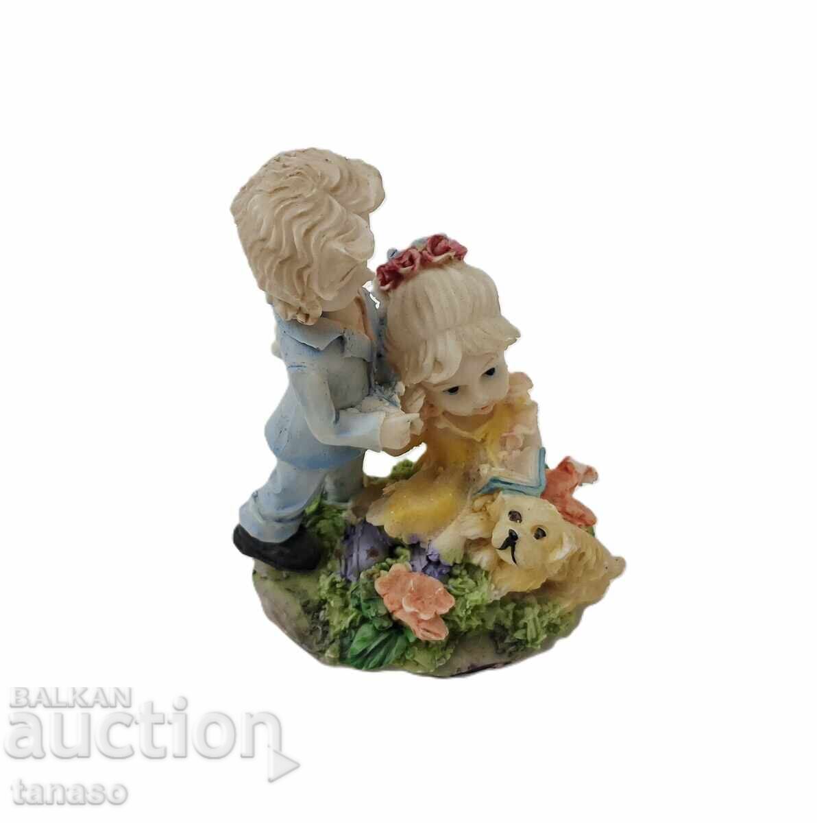 Figurină din alabastru – copii cu cățeluș, 10×8×5 cm - 5