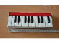 instrument muzical simona trilo acordeon GDR GDR