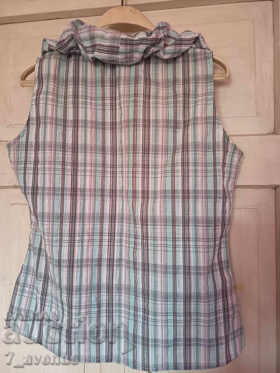 BLUZĂ - unicat cu preț € 5.00 | 9.78 BGN