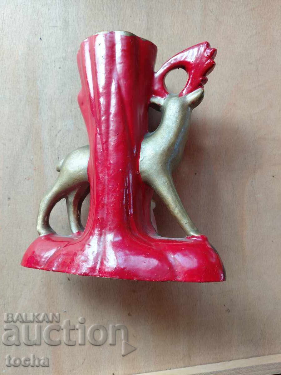 Figurină - vază, porțelan, ceramică cu preț € 3.00 | 5.87 BGN