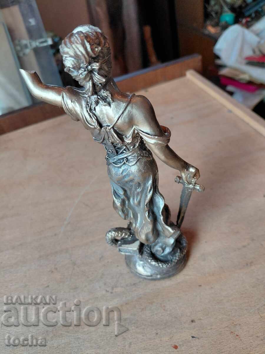 Licitație Statuetă "Themis"