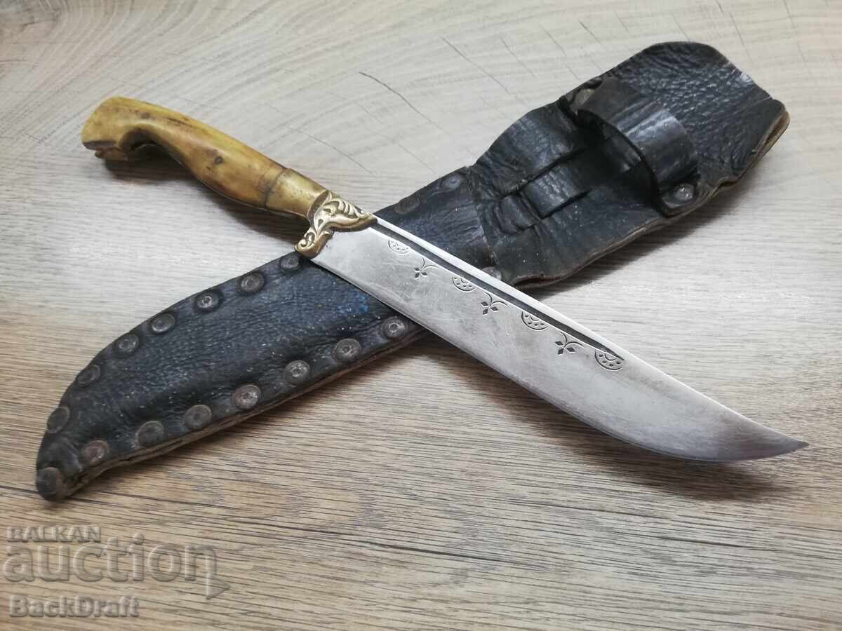 Cuțit Vechi Bulgar, Kulaklia, Lamă, Mâner din Corn cu Teacă cu preț € 129.00 | 252.30 BGN
