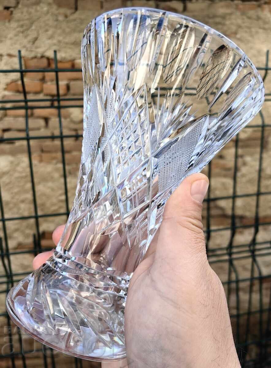 VAZĂ VECHE DIN CRISTAL, ÎN STARE BUNĂ - 5