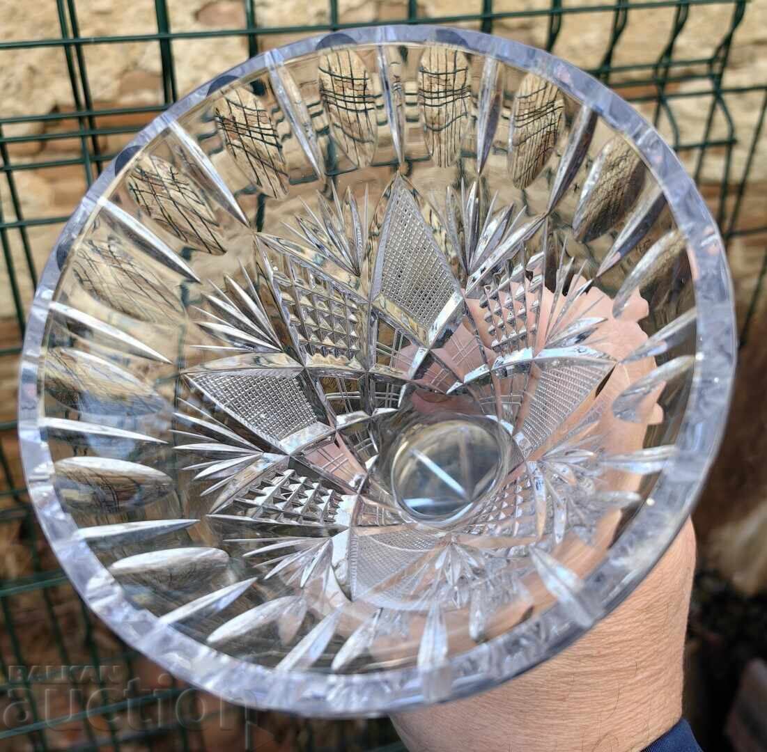 VAZĂ VECHE DIN CRISTAL, ÎN STARE BUNĂ - 6