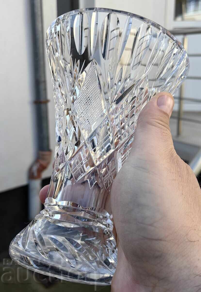VAZĂ VECHE DIN CRISTAL, ÎN STARE BUNĂ - 7