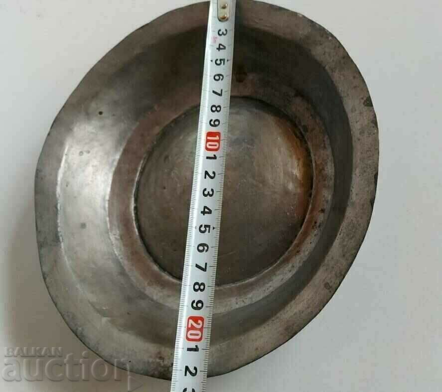 AUTENTIC TAVĂ MANUAL BĂTUTĂ DIN CUPRU FARFURIE VAS DE CUPRU DE MIERE cu preț € 5.00 | 9.78 BGN