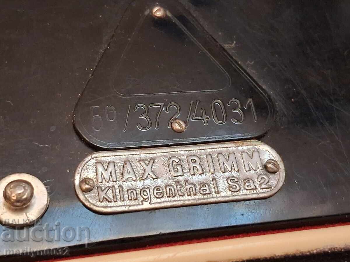 Livrarea Acordeon vechi "GRIMM" 80 bași instrument muzical FUNCȚIONEAZĂ