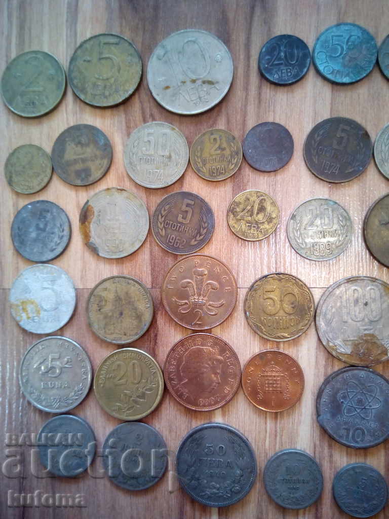 Lot de monede străine și bulgare, 44 bucăți cu preț € 12.99 | 25.41 BGN