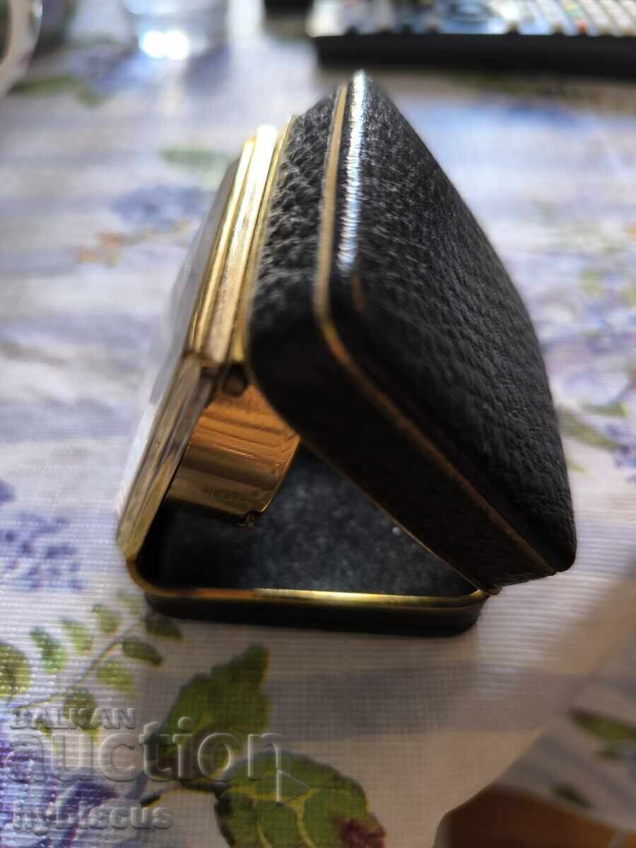 Ceas de masă german marca Blessing cu preț € 29.00 | 56.72 BGN Ceas de masă german marca Blessing cu preț € 29.00 | 56.72 BGN