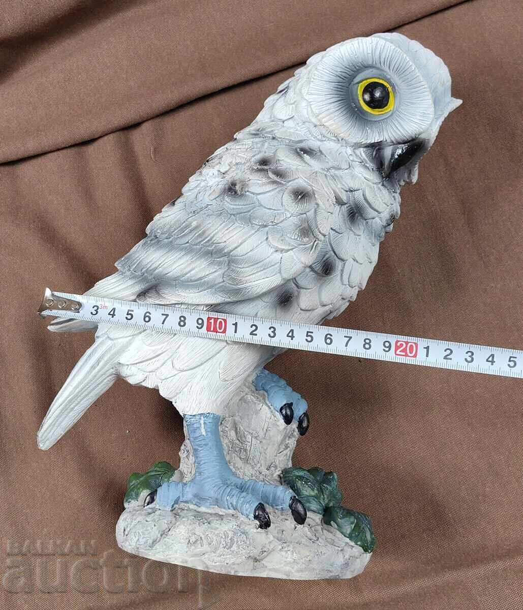 LARGE GREAT HORNED OWL BIRD FIGURE STATUETTE - 6 LARGE GREAT HORNED OWL BIRD FIGURE STATUETTE - 6