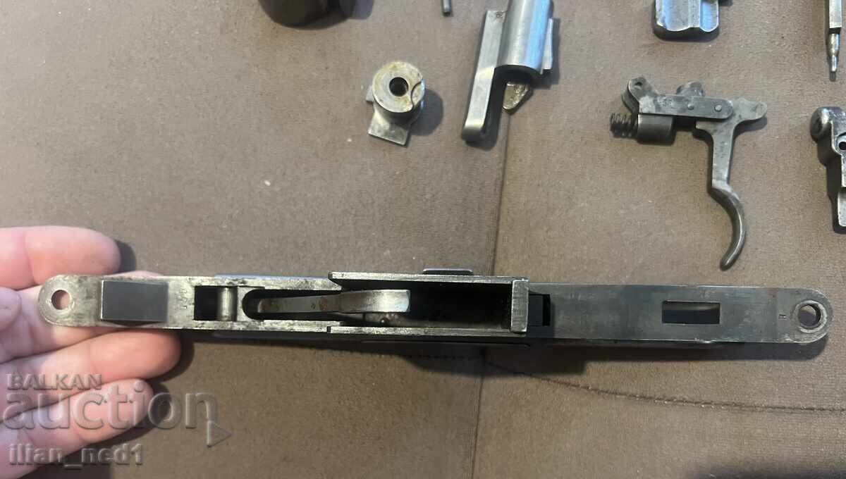 Licitație Piese pentru Mauser 1888 Licitație Piese pentru Mauser 1888