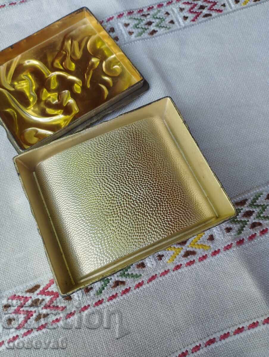 Ретро антикварна кутия с релеф – Дракон и Тигър - 6