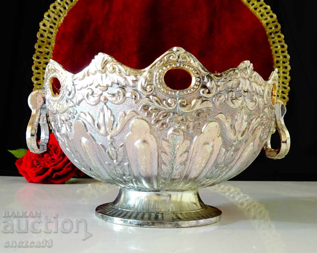 Fructieră argintată Enesco, piedestal, ornamente