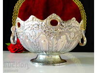 Посребрена фруктиера Enesco,пиедестал,орнаменти.