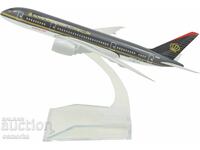 Boeing 787 самолет модел макет Royal Jordanian красив модел