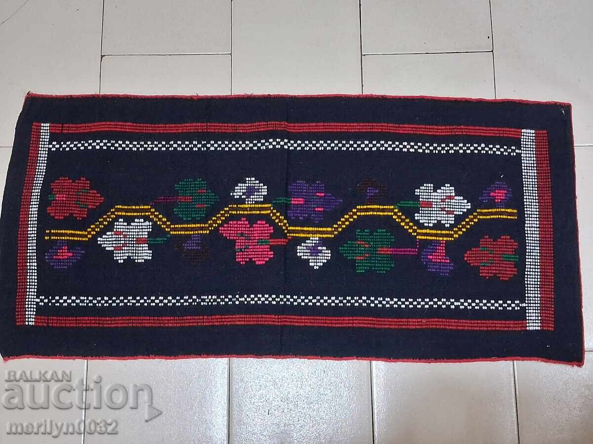 Husă de pernă minderlock, țesută veche, brodată