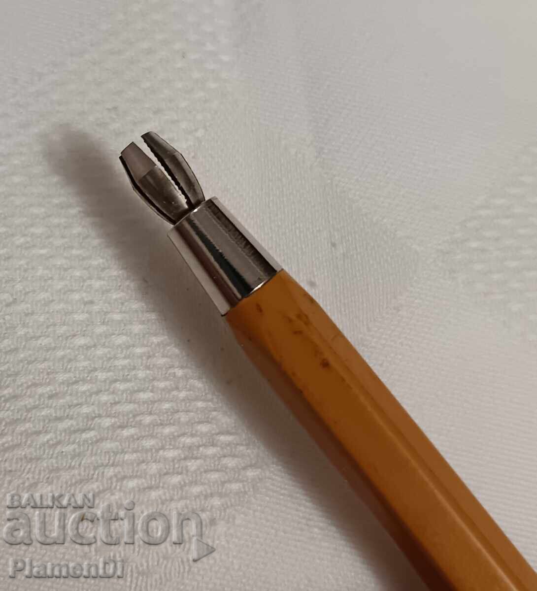 Creion mecanic/Portmină KOH-I-NOOR-Versatil cu preț € 5.00 | 9.78 BGN Creion mecanic/Portmină KOH-I-NOOR-Versatil cu preț € 5.00 | 9.78 BGN