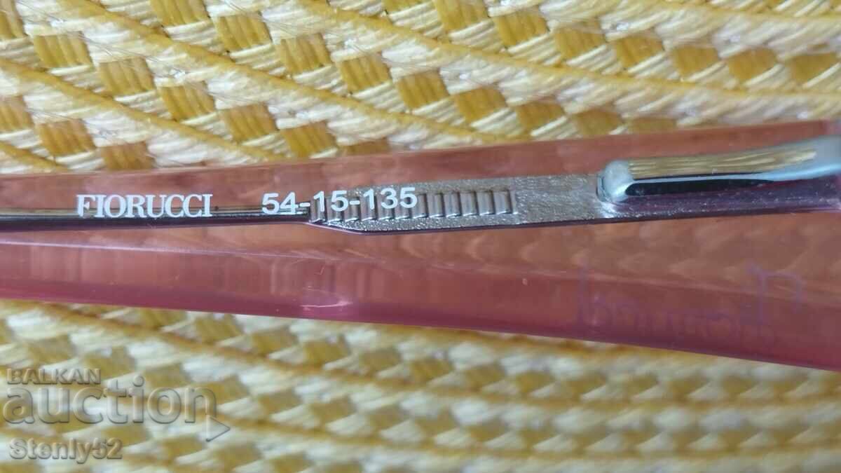 Ochelari de vedere pentru femei 2.5 cu ramă de plastic Fiorucci cu preț € 45.00 | 88.01 BGN