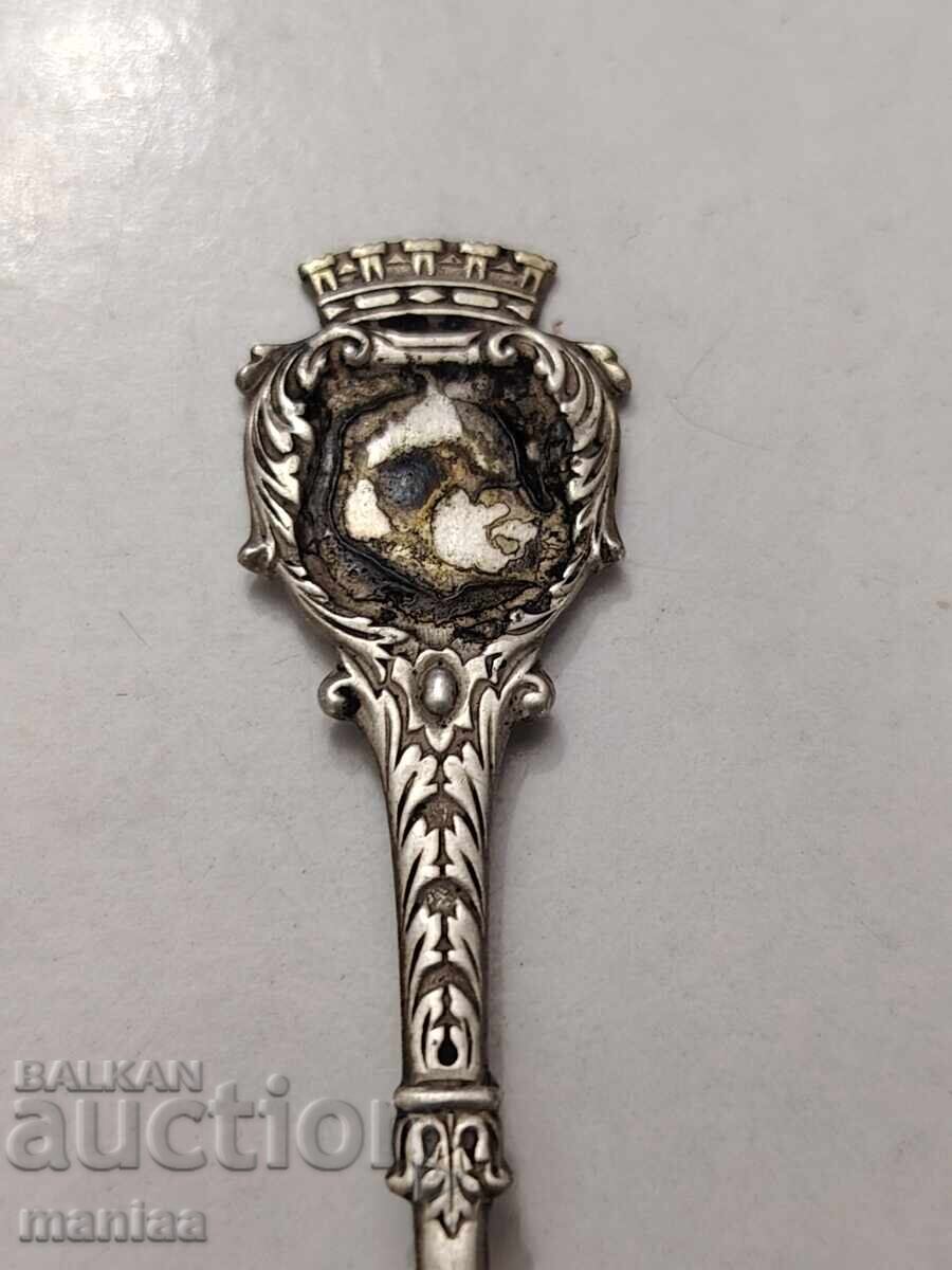 Auction  Hallmarked silver spoon
