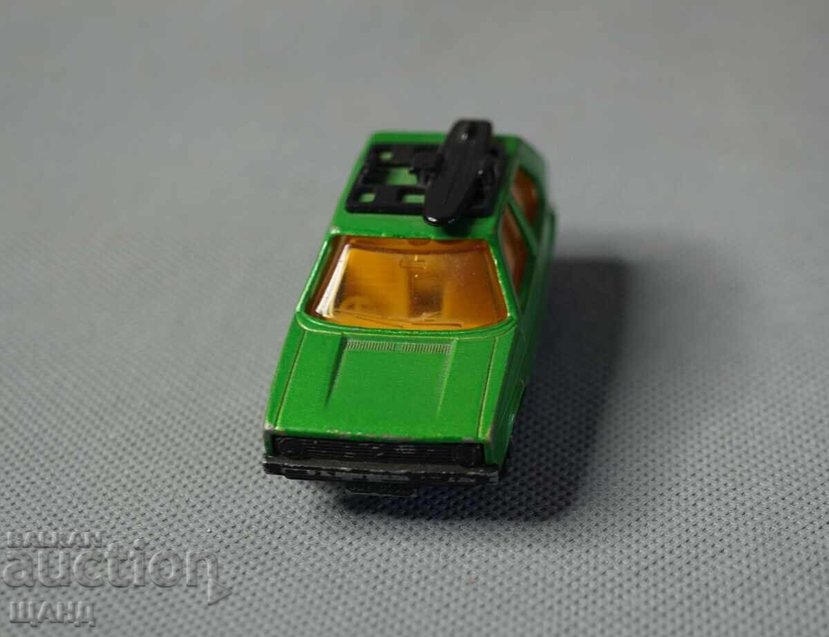 MATCHBOX UK VW GOLF Mașinuță metalică de jucărie cu preț € 20.35 | 39.80 BGN