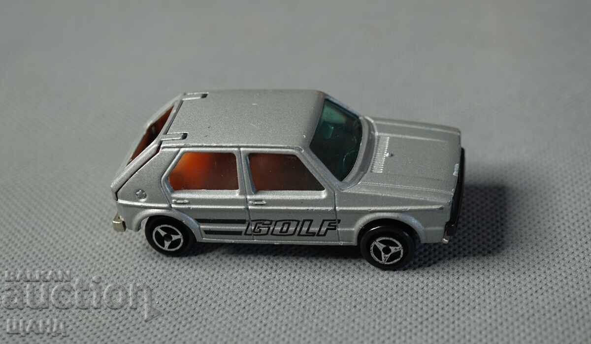 Licitație MAJORETTE VW GOLF Mașinuță metalică de jucărie