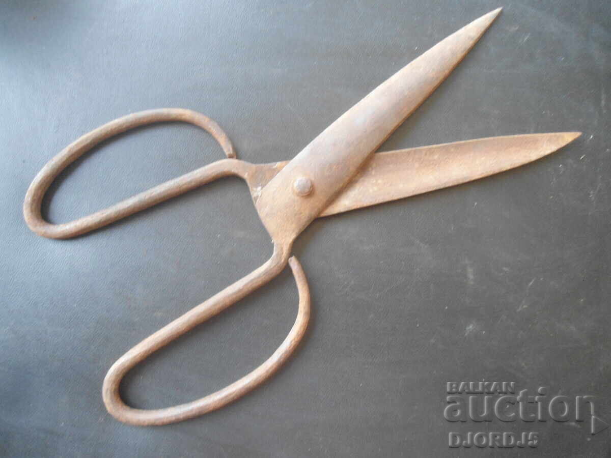 Auction  Old forged shears