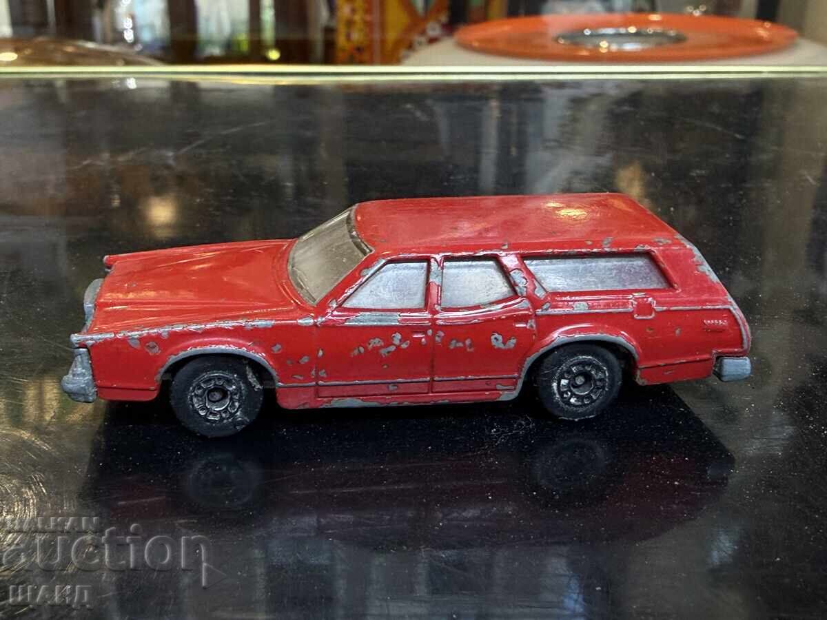 Matchbox Bulgaria Matchbox Cougar Villager Red