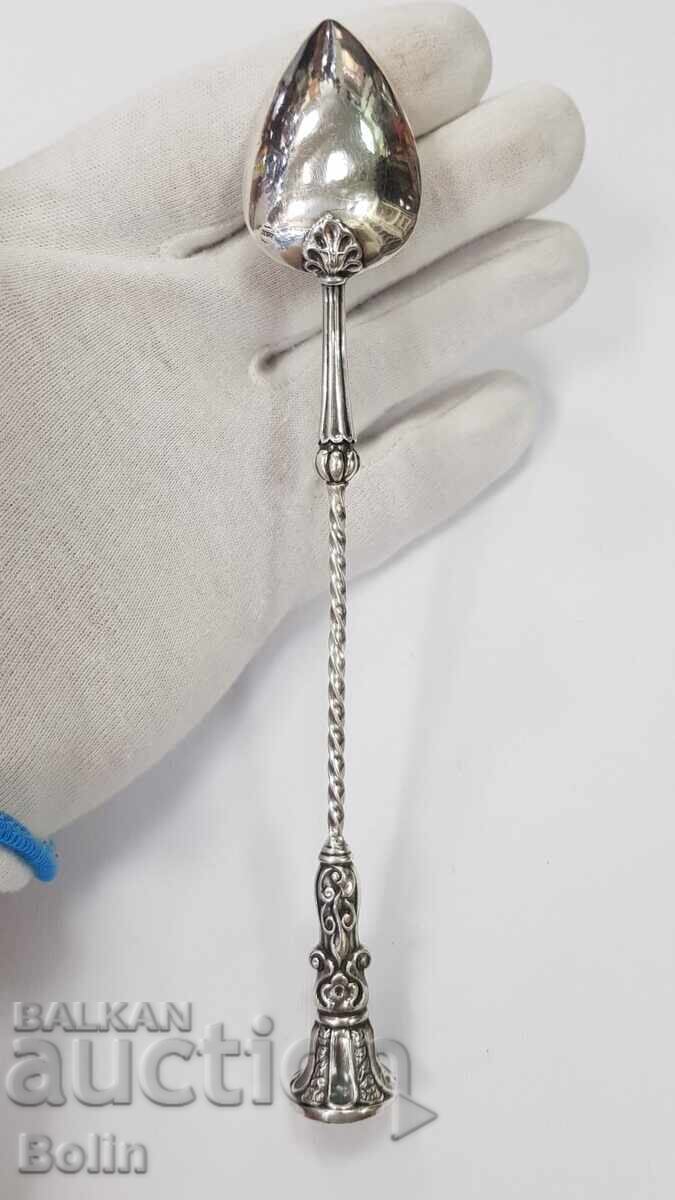 Auction Rare silver spoon, France - 950 purity for the Medici family, 19th century Auction Rare silver spoon, France - 950 purity for the Medici family, 19th century