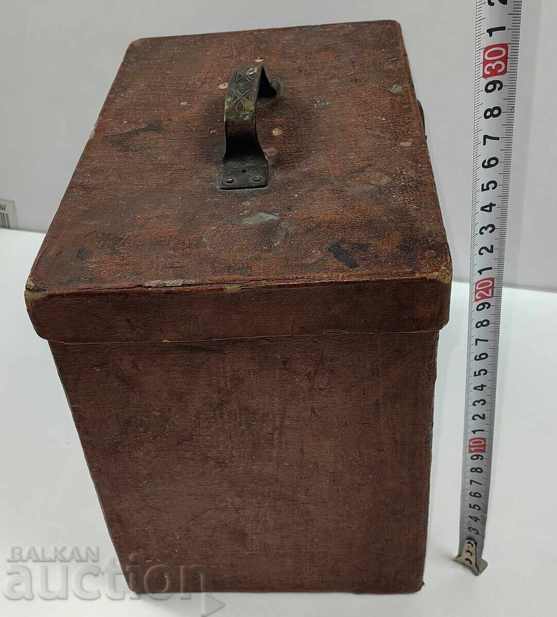 OLD LARGE WOODEN BOX LOCK WITHOUT KEY SUITCASE CHEST - 5