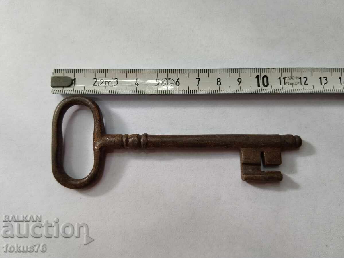 Auction Old large iron key for gate latch lock door 2 Auction Old large iron key for gate latch lock door 2
