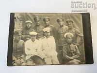 Carte poștală cu ofițer și soldați, anul 1921