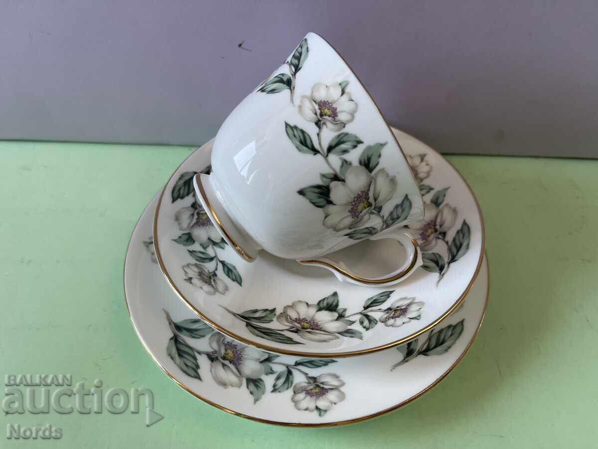 Set frumos din porțelan Staffordshire cu preț € 3.70 | 7.24 BGN