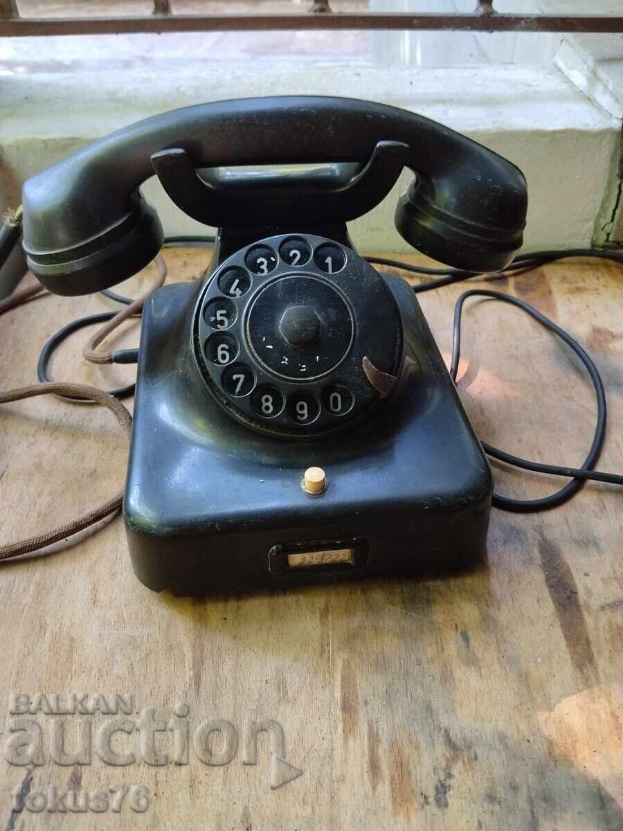 Telefon german vechi din bachelită din Al Doilea Război Mondial Telefon german vechi din bachelită din Al Doilea Război Mondial