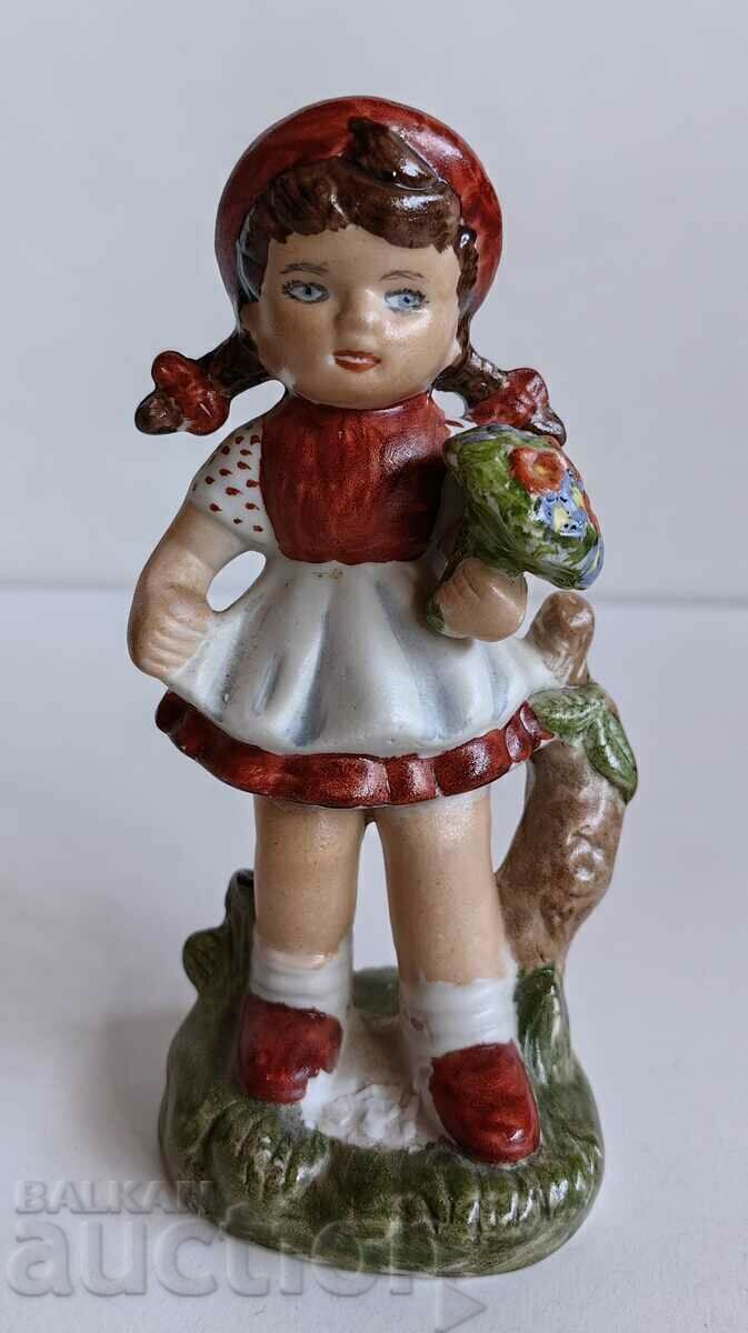 .PORCELAIN FIGURE THE RED RIDING RIDING STATUETTE MARKED