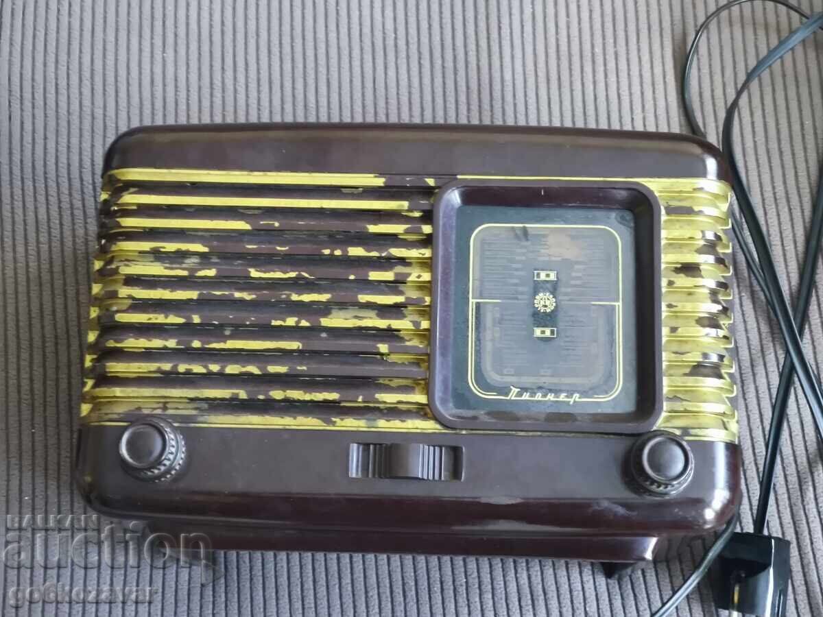 Auction  Pioner Radio ! 1958 !