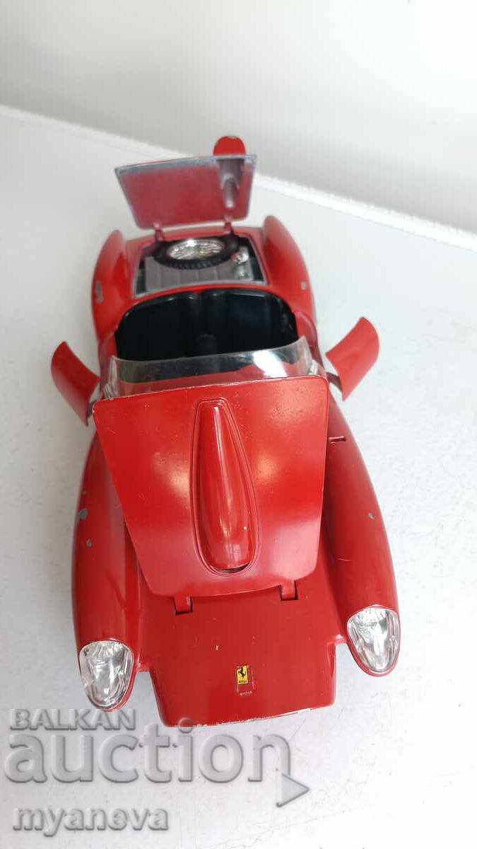 Ferrari 250 Testa Rossa от 1957 г. в мащаб 1:18, Bburago - 5