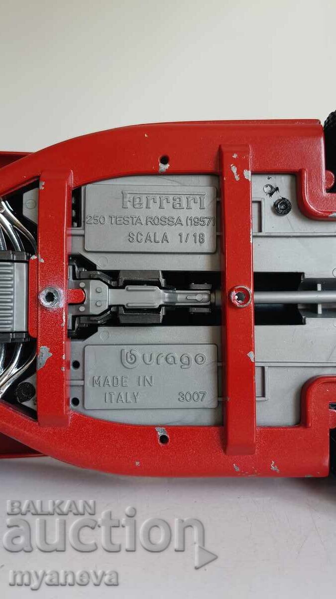 Ferrari 250 Testa Rossa от 1957 г. в мащаб 1:18, Bburago - 6