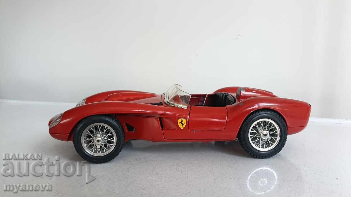 Ferrari 250 Testa Rossa от 1957 г. в мащаб 1:18, Bburago
