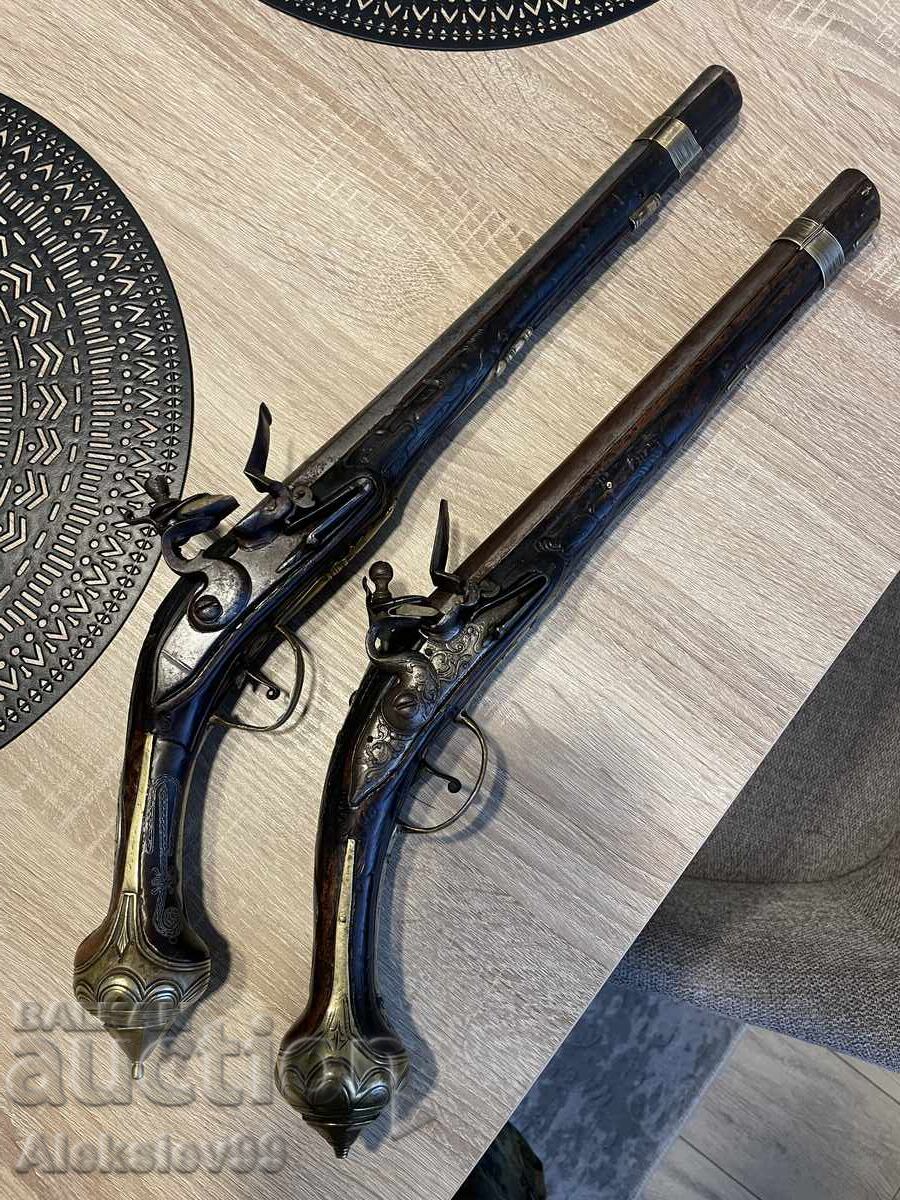 Pistoale cu cremene, pușcă de vânătoare, carabină Pistoale cu cremene, pușcă de vânătoare, carabină