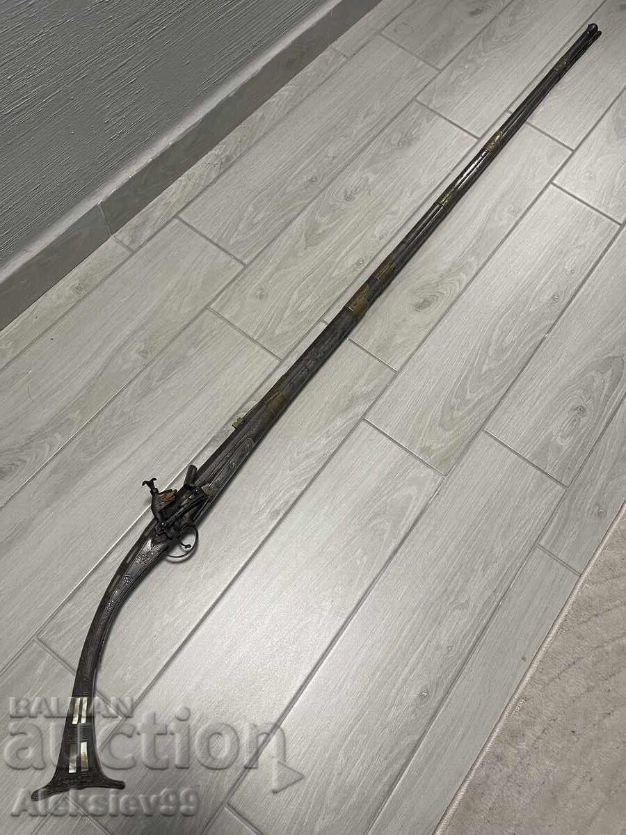 Flintlock Arnaut musket