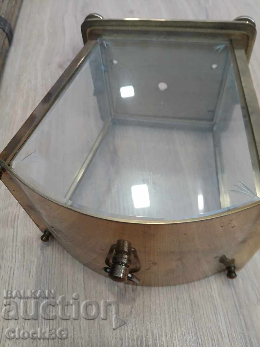 Delivery of Glass and brass case of a 400-day (anniversary) clock Delivery of Glass and brass case of a 400-day (anniversary) clock