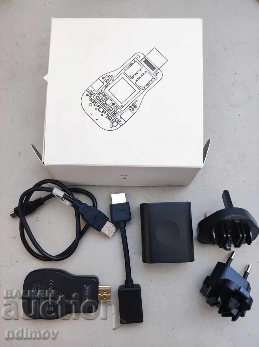 HDMI adapter for connection between TV and mobile device