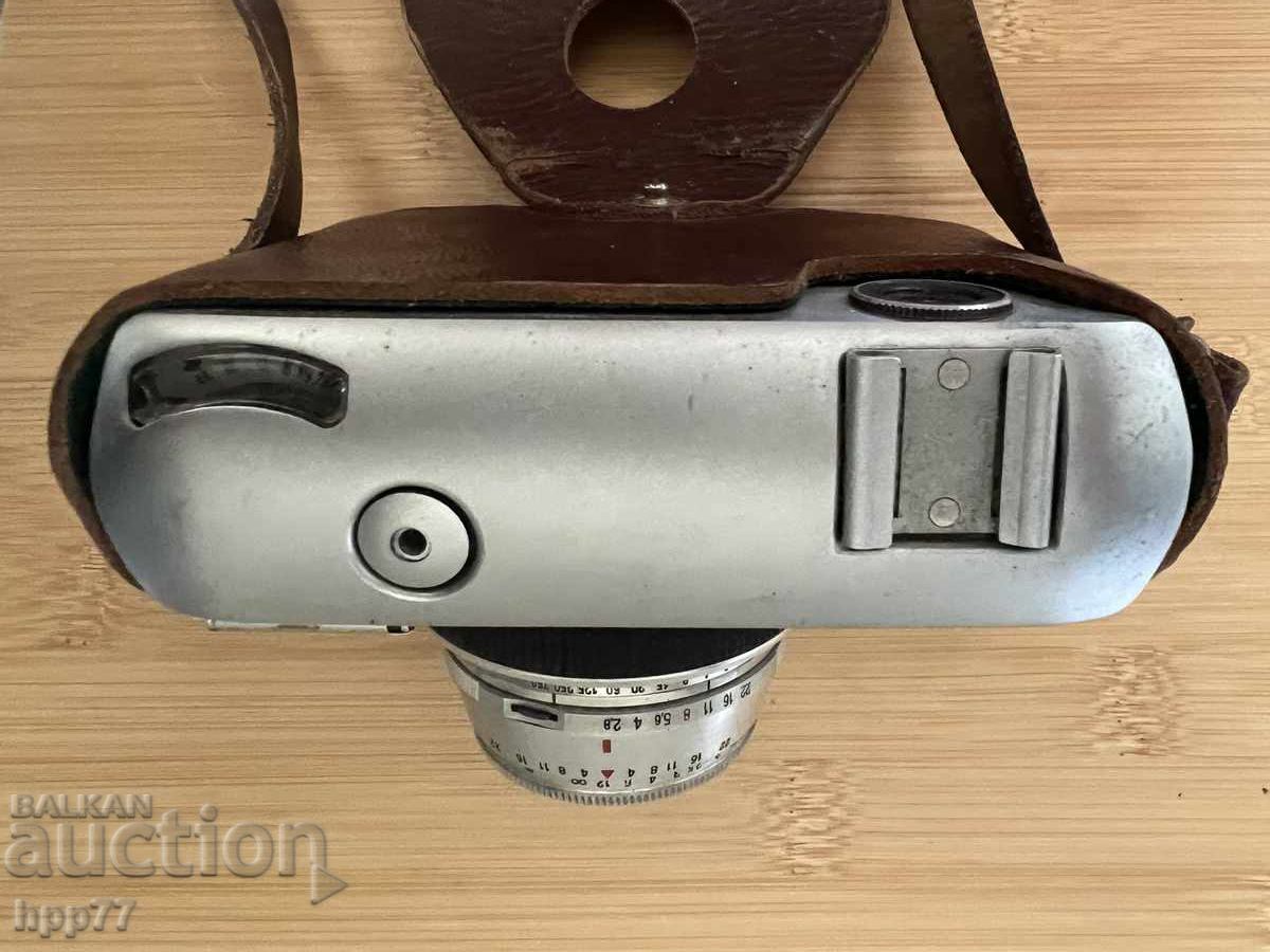 Стар фотоапарат  2 с цена € 11.11 | 21.73 лв.