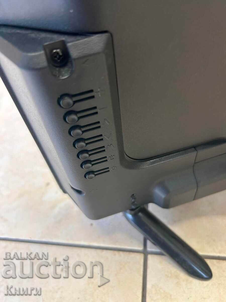 Crown TV - 24 inches - 6 Crown TV - 24 inches - 6