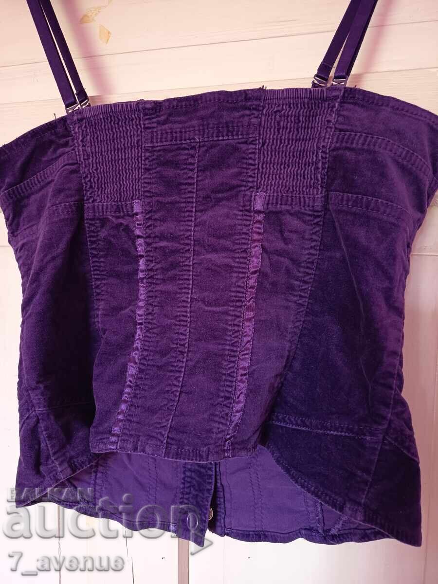 Purple velvet BUSTIER - beautiful, comfortable, elegant with price € 5.00 | 9.78 BGN Purple velvet BUSTIER - beautiful, comfortable, elegant with price € 5.00 | 9.78 BGN