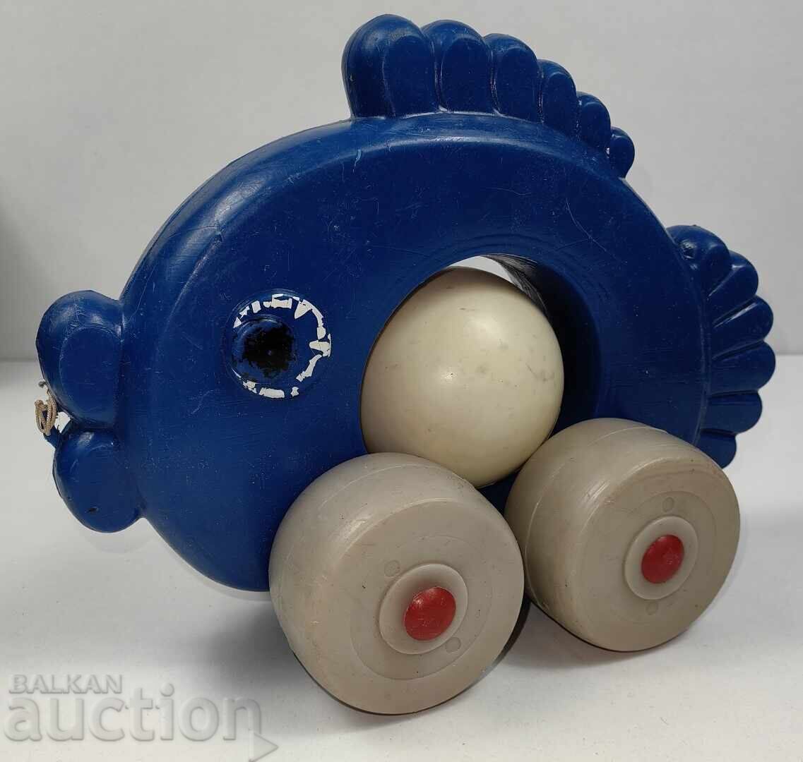 Auction  SOCIALIST PLASTIC PULL-ALONG TOY FISH
