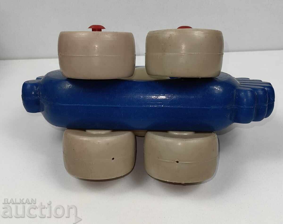 SOCIALIST PLASTIC PULL-ALONG TOY FISH - 5