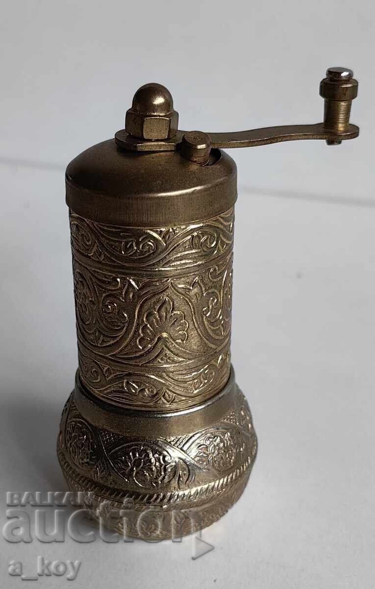 Metal Spice Grinder - Not Tested, For Decoration with price € 3.00 | 5.87 BGN