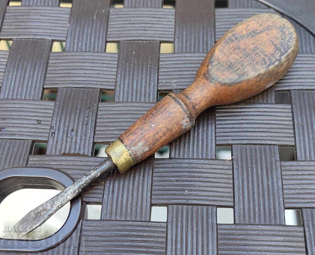 VECHE ȘURUBELNIȚĂ CU MÂNER DE LEMN INSTRUMENT - 5
